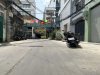 nha-pho-gia-re-quan-10.jpg